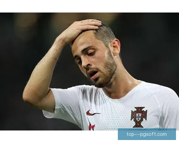 尼古拉斯杰克逊连续错失绝佳机会引发球迷热议与争论