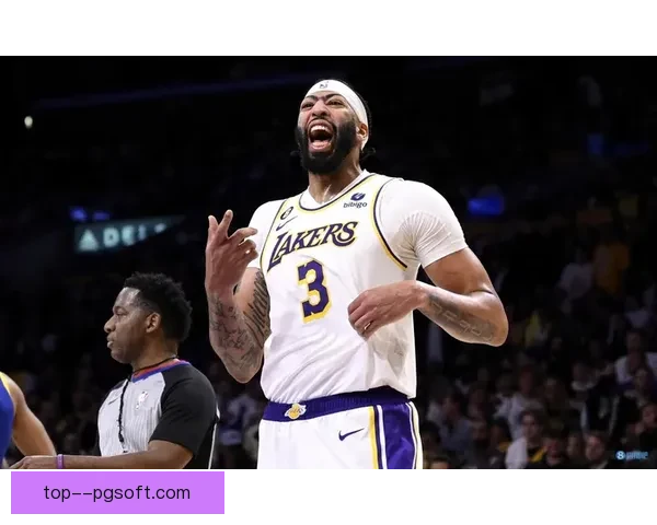 曼联官方宣布科比·梅努正式签订长期续约合同