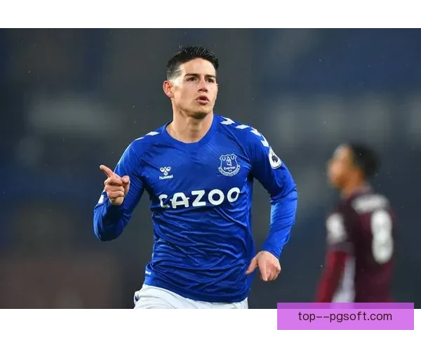 守田英正精彩远射破门助球队取得关键进球 守田英正精彩远射破门助球队取得关键进球